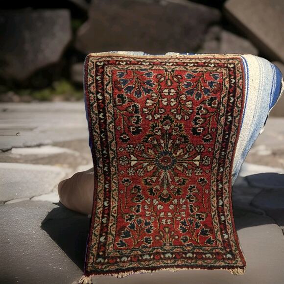 ANTIQUE / VINTAGE SAROUK wool Oriental rug hand-knotted floral design - Picture 2 of 7